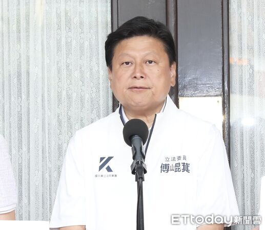 ▲▼國民黨團 召開 針對美國對等關稅 記者會 傅崐萁 王鴻薇 羅智強。（圖／記者屠惠剛攝）