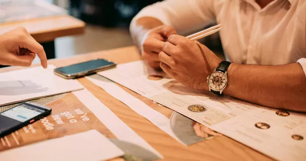 她見菜單寫「MKT」沒注意竟收天價帳單　專家示警見2字母也要小心