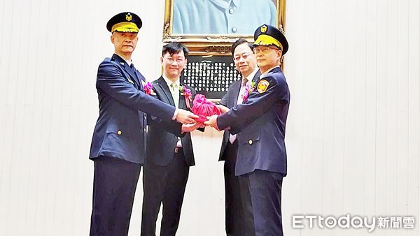 ▲桃園市長張善政、內政部次長董建宏負責市警局新任局長交接儀式。（圖／記者沈繼昌攝）