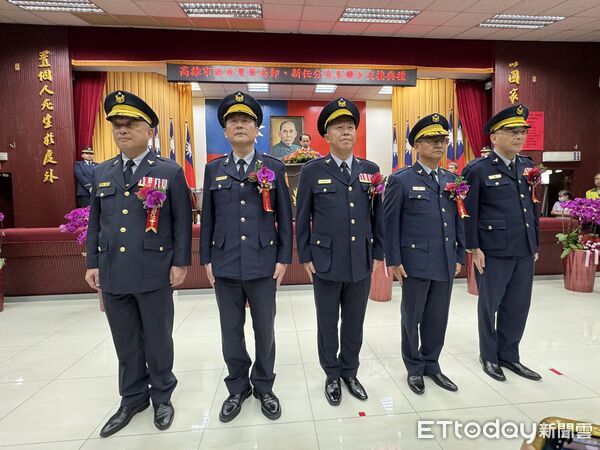▲▼左至右林園分局分局長李明道、岡山分局分局長王春生、旗山分局分局長王永吉、三民第一分局分局長何正光、三民第二分局分局長吳信宏。（圖／記者吳世龍攝）