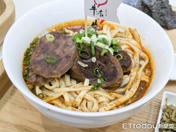 ▲美食展台灣好食館 。（圖／記者黃士原攝）