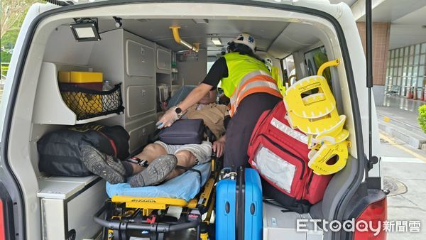 ▲翁因高血壓意識模糊，所幸發現即時，送醫後並無大礙。（圖／記者林名揚翻攝）