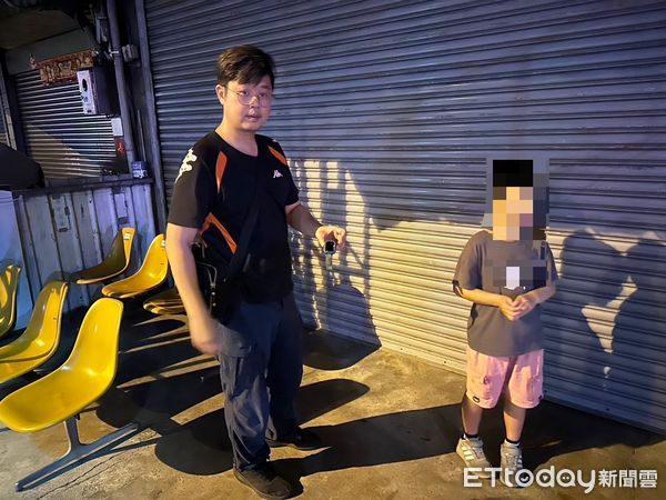 ▲里港警分局員警找到陳婦兒子心愛的Apple Watch            。（圖／記者陳崑福翻攝）