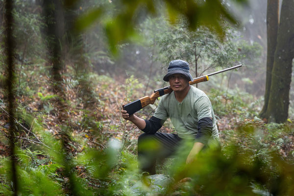 ▲▼全志祥曾任憲兵特勤隊射擊教官，結合山林經驗與軍旅訓練，成為獵人團隊中的一員。（圖／文化總會提供）