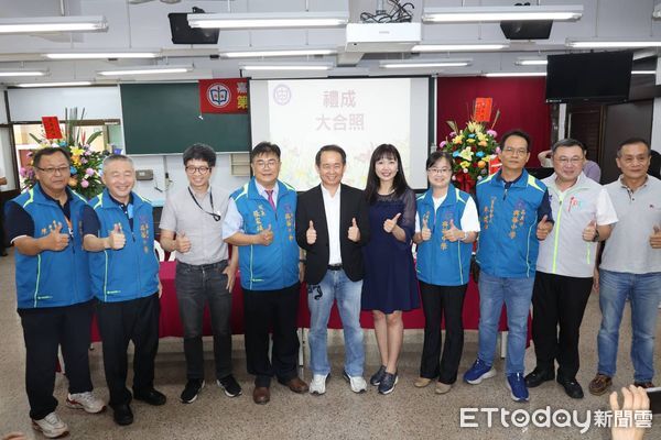▲▼  嘉義市私立興華中學校長由前嘉義縣嘉新國中張嘉碩接任   。（圖／記者翁伊森翻攝）