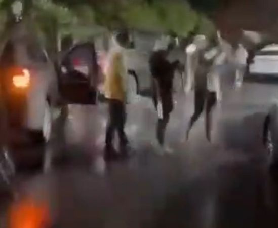 ▲彰化福興疑討債引發砸車糾紛。（圖／翻攝自爆料公社公開版）