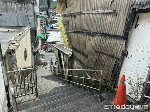 ▲基隆復興路國有地危屋恐塌。（圖／林沛祥辦公室提供）