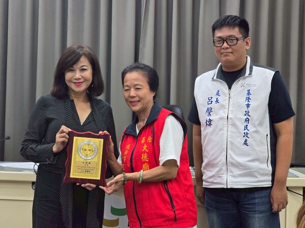 ▲基隆5間宮廟獲公益獎 邱佩琳：讓城市從心做起。（圖／記者郭世賢翻攝）
