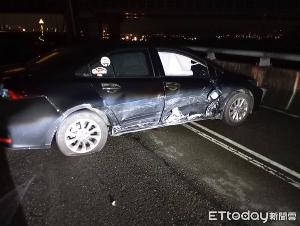 ▲▼   逆向上社子大橋，          。（圖／記者邱中岳翻攝）