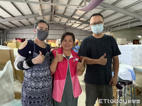 ▲虎尾就業中心輔導雲林二清棉織導入職務再設計，升降設備讓中高齡勞工工作起來更輕鬆。（圖／記者游瓊華翻攝）