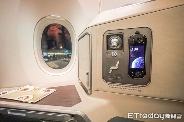 ▲▼國泰航空商務艙。（圖／記者蔡玟君攝）