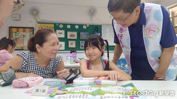 ▲基隆推動老幼共融 體驗跨世代新學堂。（圖／記者郭世賢翻攝）