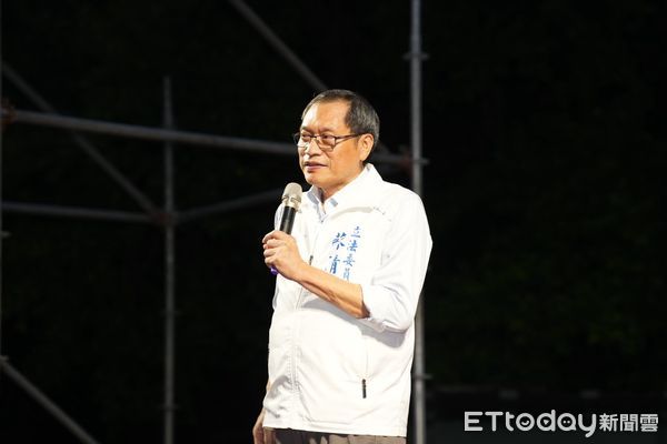 ▲民眾黨主席黃國昌上台演講。（圖／民眾黨屏東縣黨部提供）