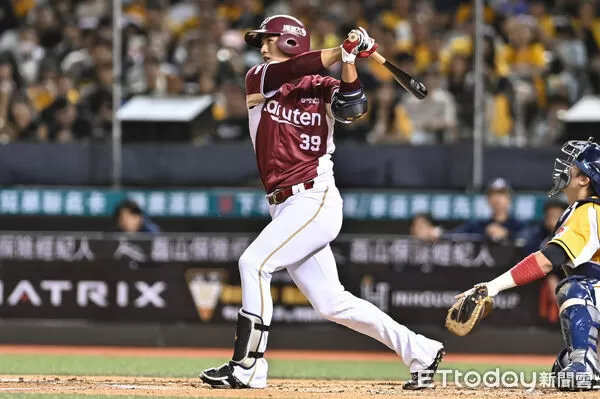 ▲▼中職林立。（圖／記者李毓康攝）