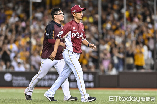 ▲樂天桃猿投手教練川岸強。（圖／記者李毓康攝）