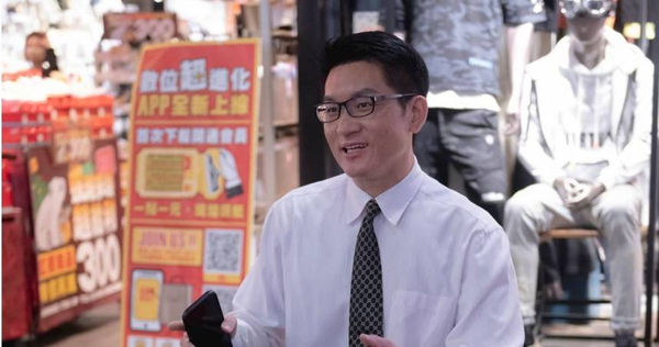 童仲彥上月底透露自己已考取地政士資格。（圖／翻攝自臉書／台灣阿童─童仲彥）