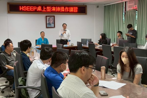 ▲基隆消防局啟動地震桌演 安樂區模擬強震應變場景。（圖／記者郭世賢翻攝）