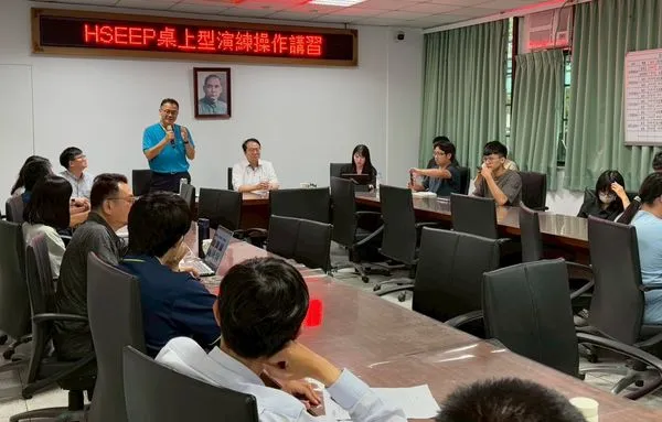 ▲基隆消防局啟動地震桌演 安樂區模擬強震應變場景。（圖／記者郭世賢翻攝）