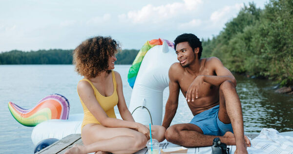 法國海濱小鎮重罰「半裸」遊客　違者最高可罰5千元