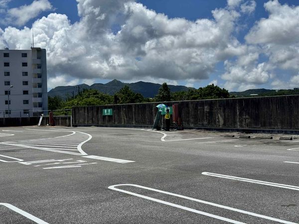 ▲▼沖繩叢林樂園接駁車。（圖／妮可魯的飛行日記臉書專頁授權提供，請勿翻攝）