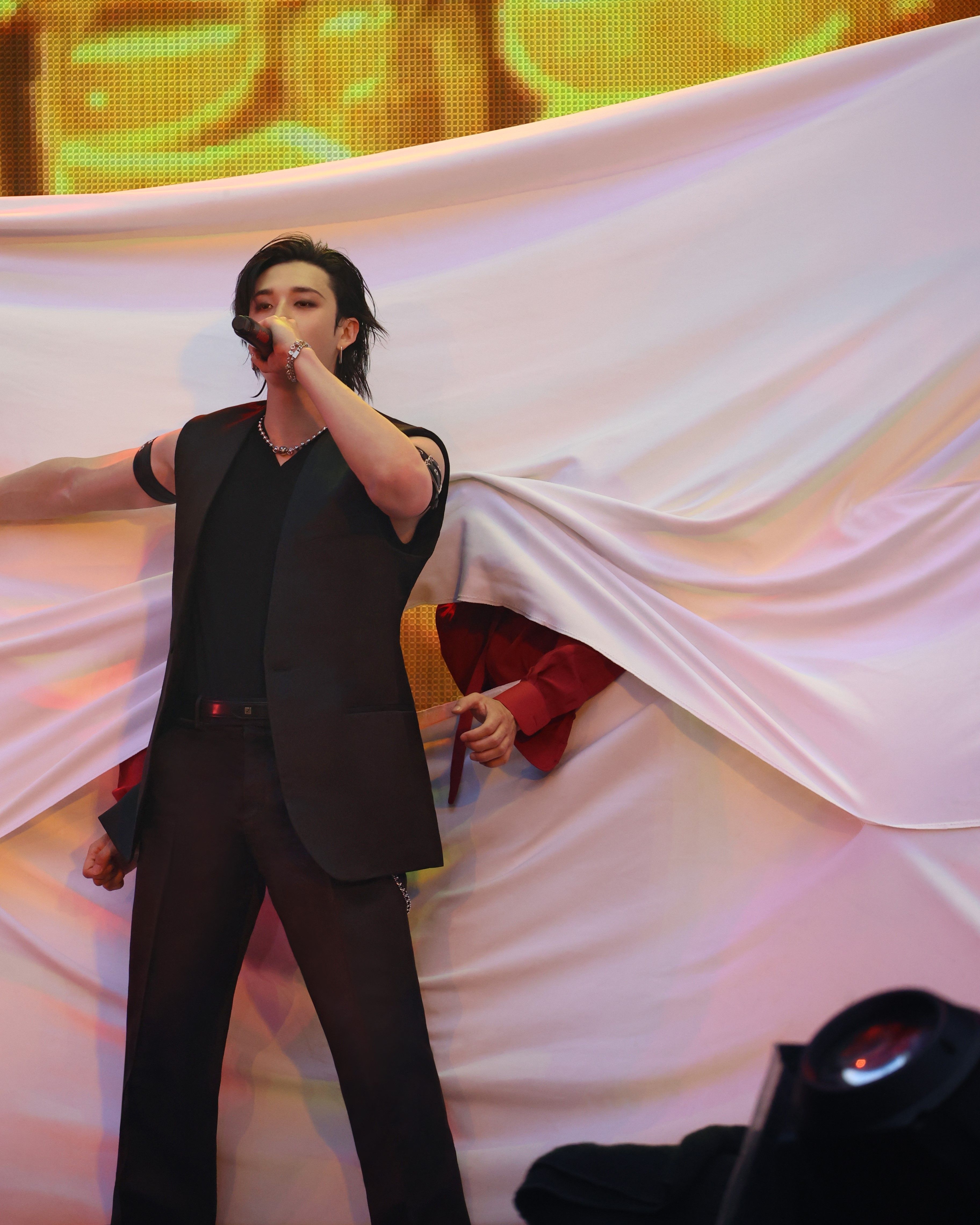 ▲▼FENDI,方燦,StrayKids,韓國,訂製造型  。（圖／品牌提供）