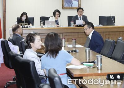 邀卓榮泰關稅專報無共識!吳思瑤怒「誰敢負責」 黃國昌突閃人