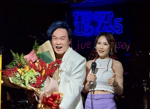 ▲▼吳申梅朝聖康康演出。（圖／吳申梅提供）