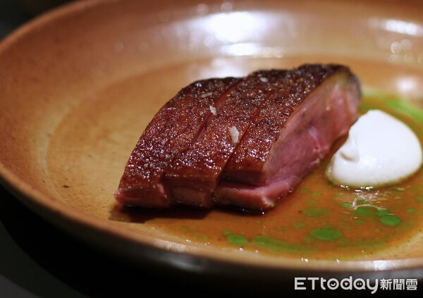 ▲三帽餐廳AMARU主廚Camron Tay-Yap巡迴亞洲客座菜色。（圖／業者提供）