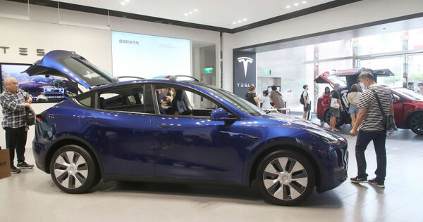 台灣對電動車有免徵貨物稅的優惠，而引進的特斯拉是德國生產，因此未來特斯拉能降價的空間也很有限。（圖╱報系資料）