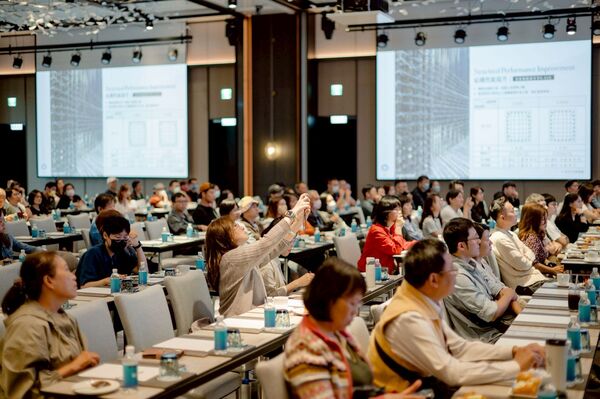 預售屋解約潮風暴將襲，消基會示警，台灣預售屋市場正面臨一場前所未有的風暴。圖為交屋說明會。（示意圖／翻攝自南悅樂田臉書粉專）