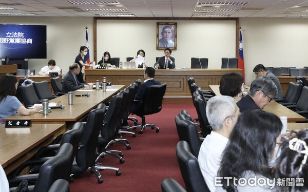 ▲▼黃國昌 朝野黨團協商 邀請行政院院長率同相關部會首長專案報告台美關稅談判之進程相關。（圖／記者屠惠剛攝）