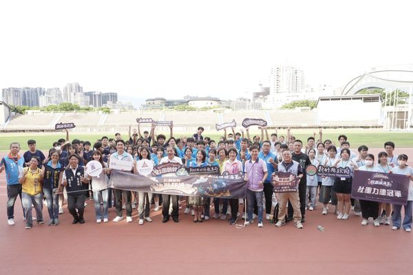 ▲新竹縣副縣長陳見賢、新竹市秘書長張治祥及全體參與幹訓同學大合照。（圖／新竹市政府提供）