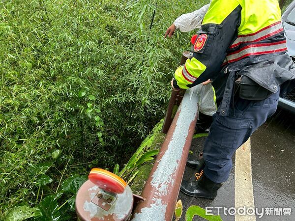 ▲▼             嘉義縣阿里山鄉一名婦人疑似溺水失蹤，警消搜救中。（圖／記者翁伊森翻攝，下同）