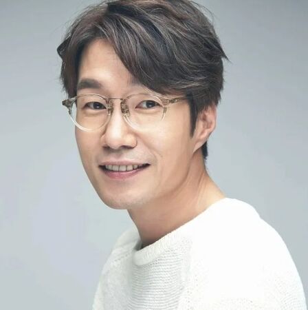 ▲宋英奎遺照曝光！親友悲揭「離世原因」　生前分居妻女戲約驟減。（圖／翻攝自韓網）