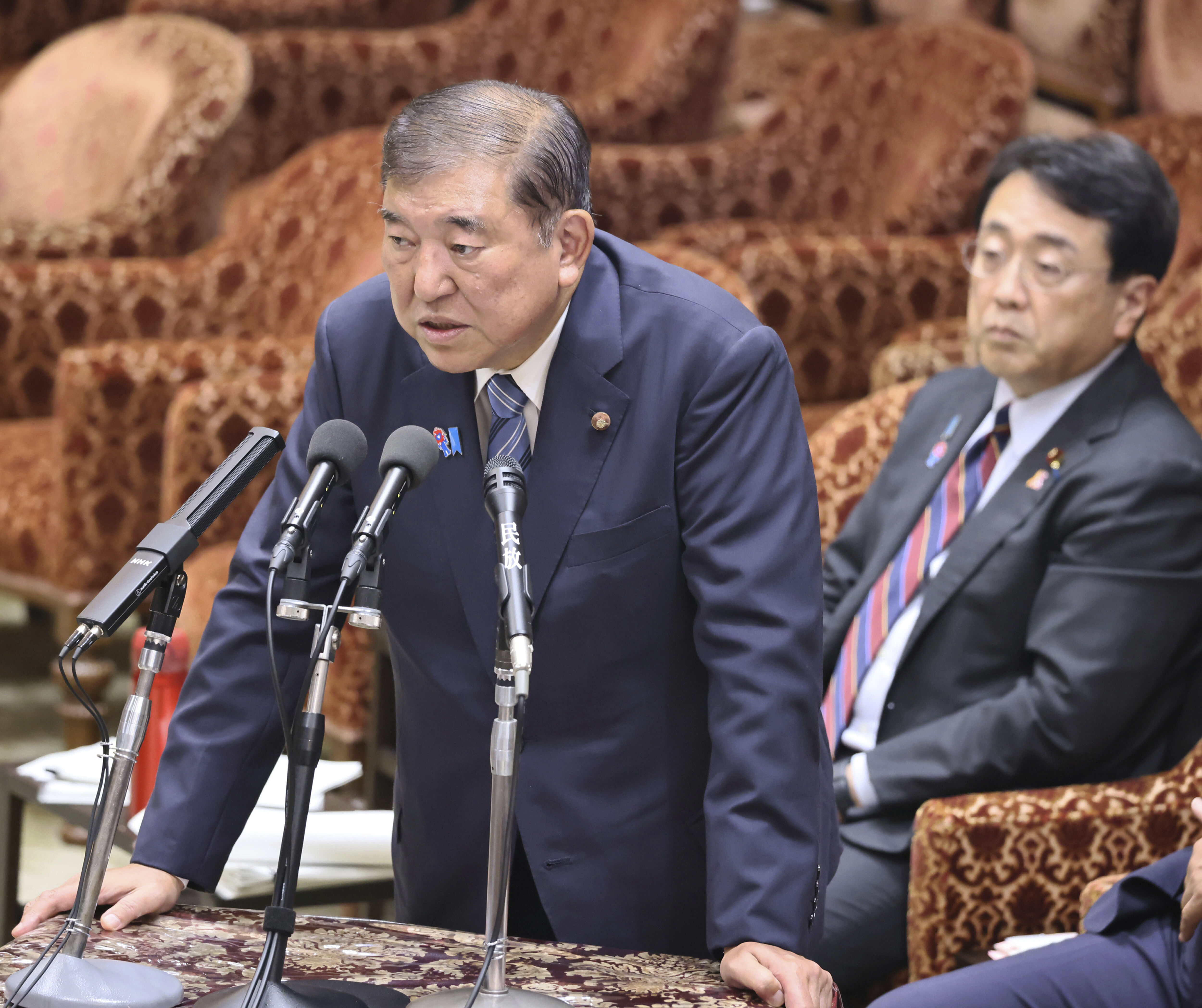 ▲▼日本首相石破茂、負責赴美談判的經濟再生擔當大臣赤澤亮正4日出席眾議院預算委員會。(圖/達志影像/美聯社)