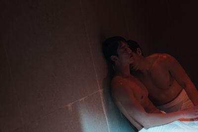吳慷仁失戀跑同志三溫暖洩慾! 「3男肉體交纏」大尺度畫面曝光