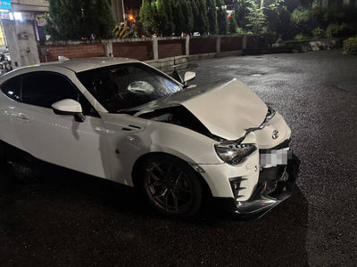 彰化行車糾紛爆衝突!球棒砸車、當街扭打 行車紀錄器全拍下