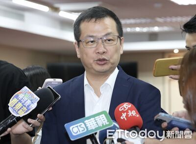 賴清德卓榮泰民調創新低 羅智強:快處理「路人甲部長」郭智輝