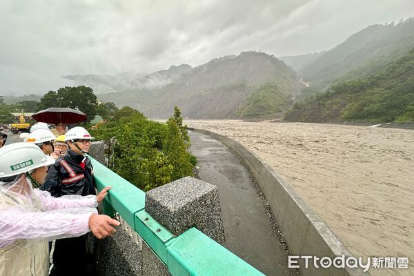 ▲▼ 「直逼莫拉克」豪雨重創高雄山區　陳其邁向中央求援：重建需10億。（圖／記者賴文萱翻攝）