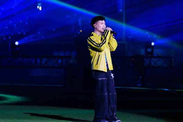 ▲▼ 蕭秉治擔任中信兄弟年度大型K歌主題日賽末演出嘉賓。（圖／相信音樂提供）