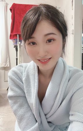 ▲AV女優沙月文乃憑藉清新外貌和F罩杯身材走紅。（圖／翻攝自X／沙月ふみの）