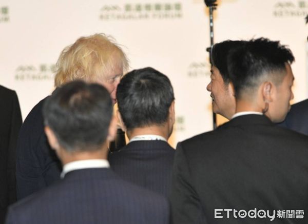 ▲▼英國前首相強生與賴清德總統握手致意。（圖／記者湯興漢攝）