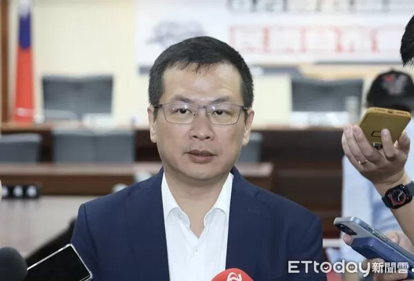 ▲▼羅智強 聯訪  納粹標誌 德國在台協會等時事回應。（圖／記者屠惠剛攝）