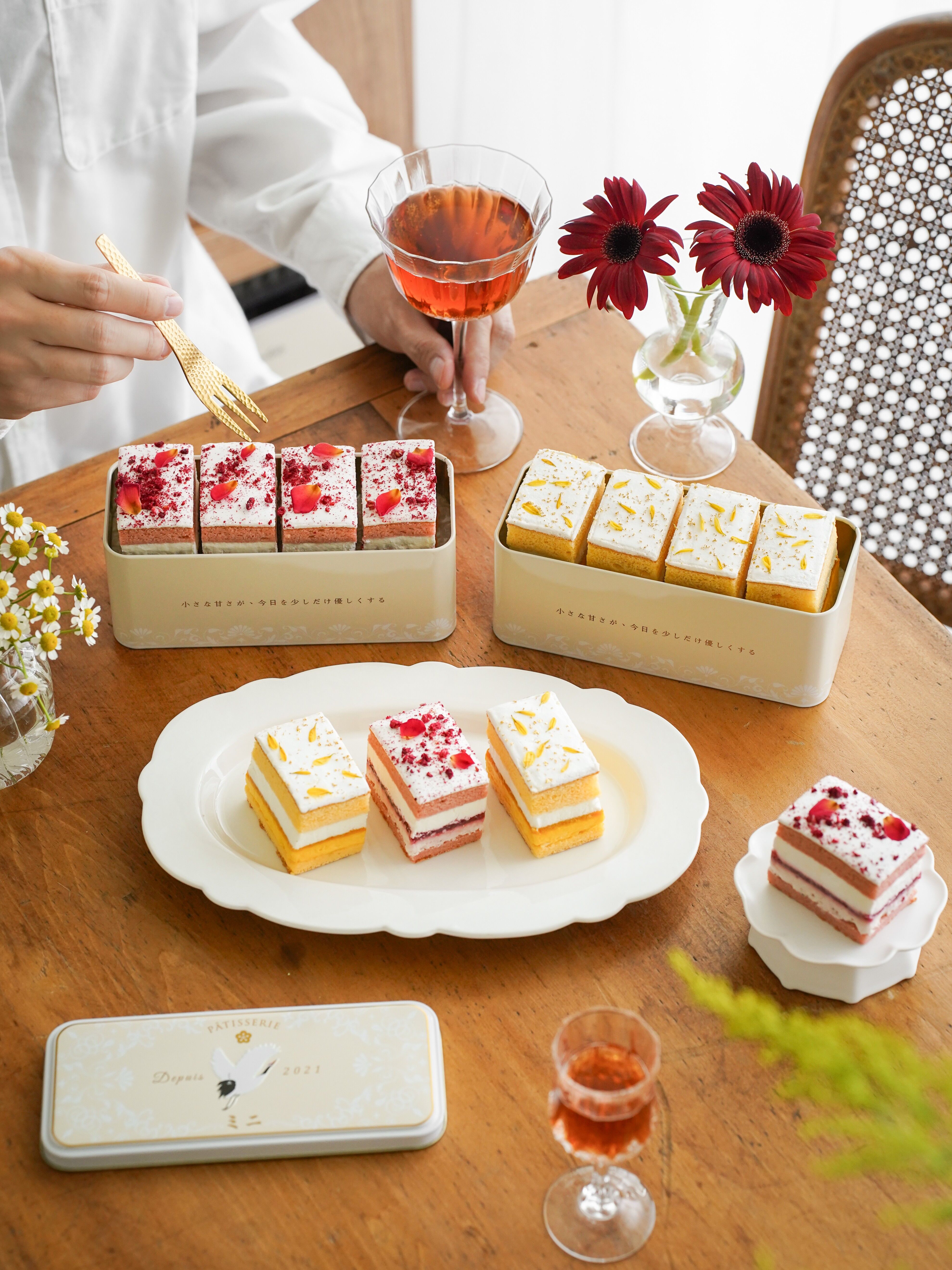 ▲▼甜點,日式,法式,鐵盒,新款,ミニ耘菓,鐵盒蛋糕,草莓,芒果。（圖／ミニ耘菓提供）