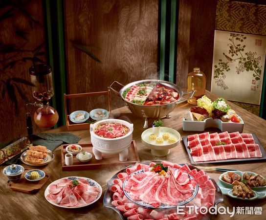 ▲青花驕故宮聯名4人套餐父親節推出88折優惠專案。（圖／王品提供）