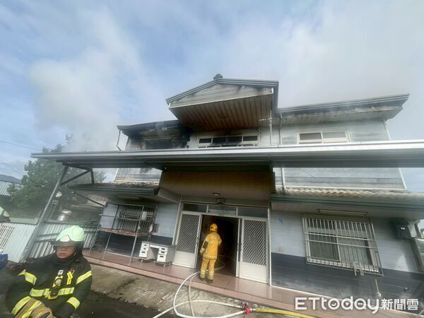 ▲埔里鎮雙吉路今天早上發生住宅火警。（圖／記者高堂堯翻攝）