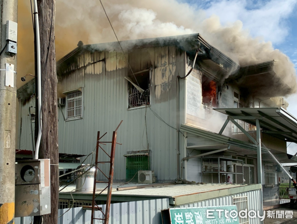▲埔里鎮雙吉路今天早上發生住宅火警。（圖／記者高堂堯翻攝，下同）