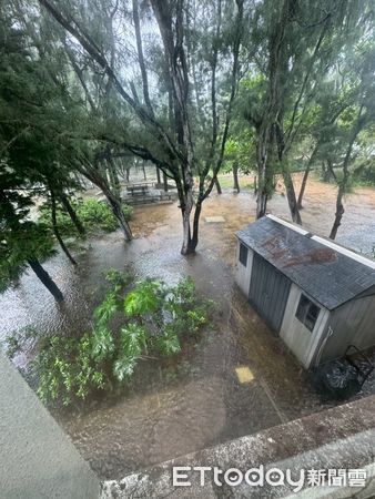▲▼《及林春咖啡館》淹水。（圖／蕭越提供)