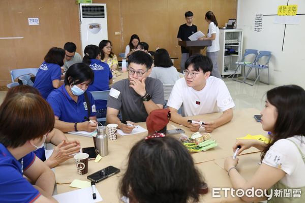 ▲台南青年審議民主行動首場工作坊於左鎮登場，聚焦光榮休閒農業區轉型。（記者林東良翻攝，下同）