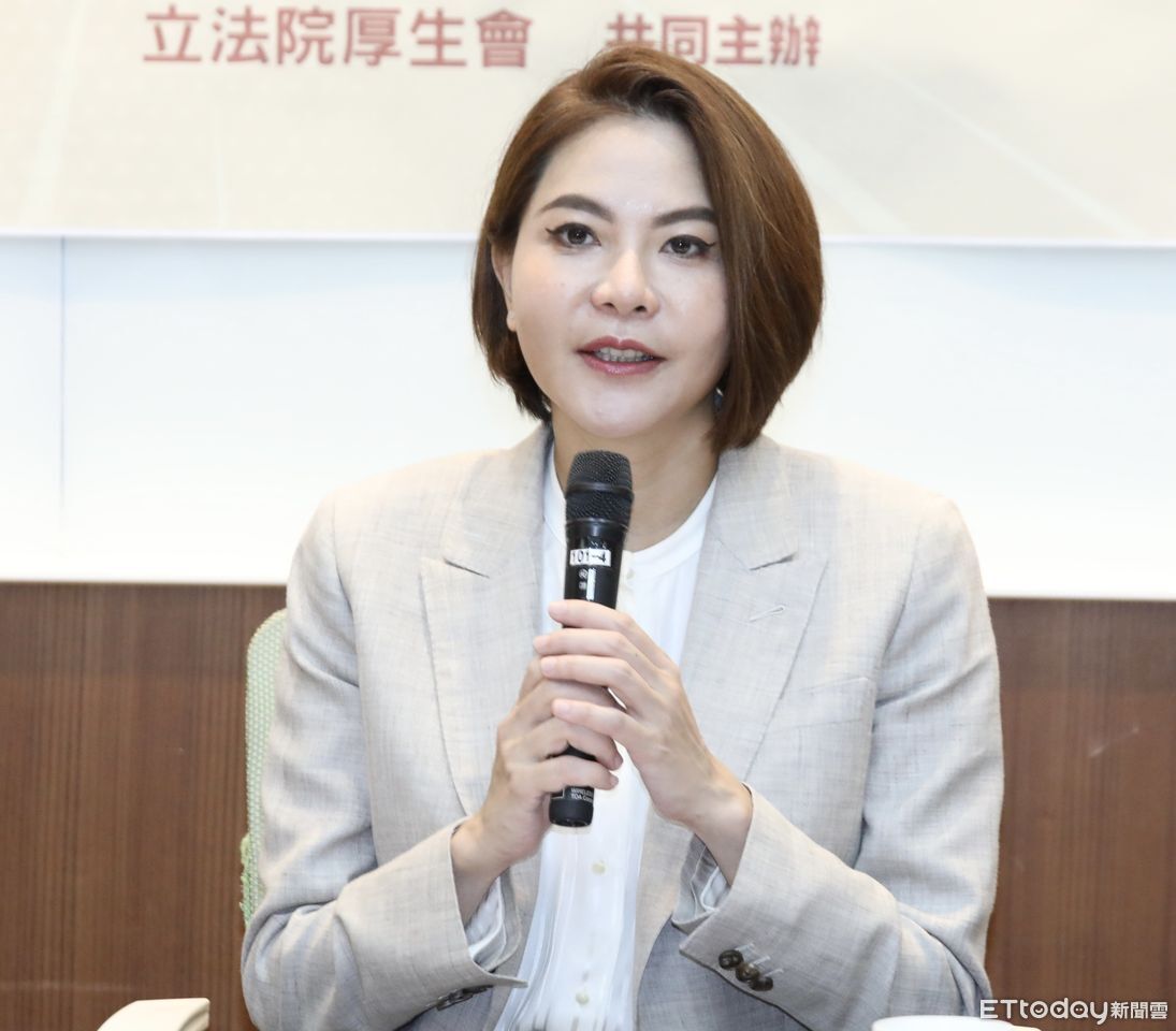 遭質疑未利益迴避 陳菁徽:即日起不參與代理孕母條文審查